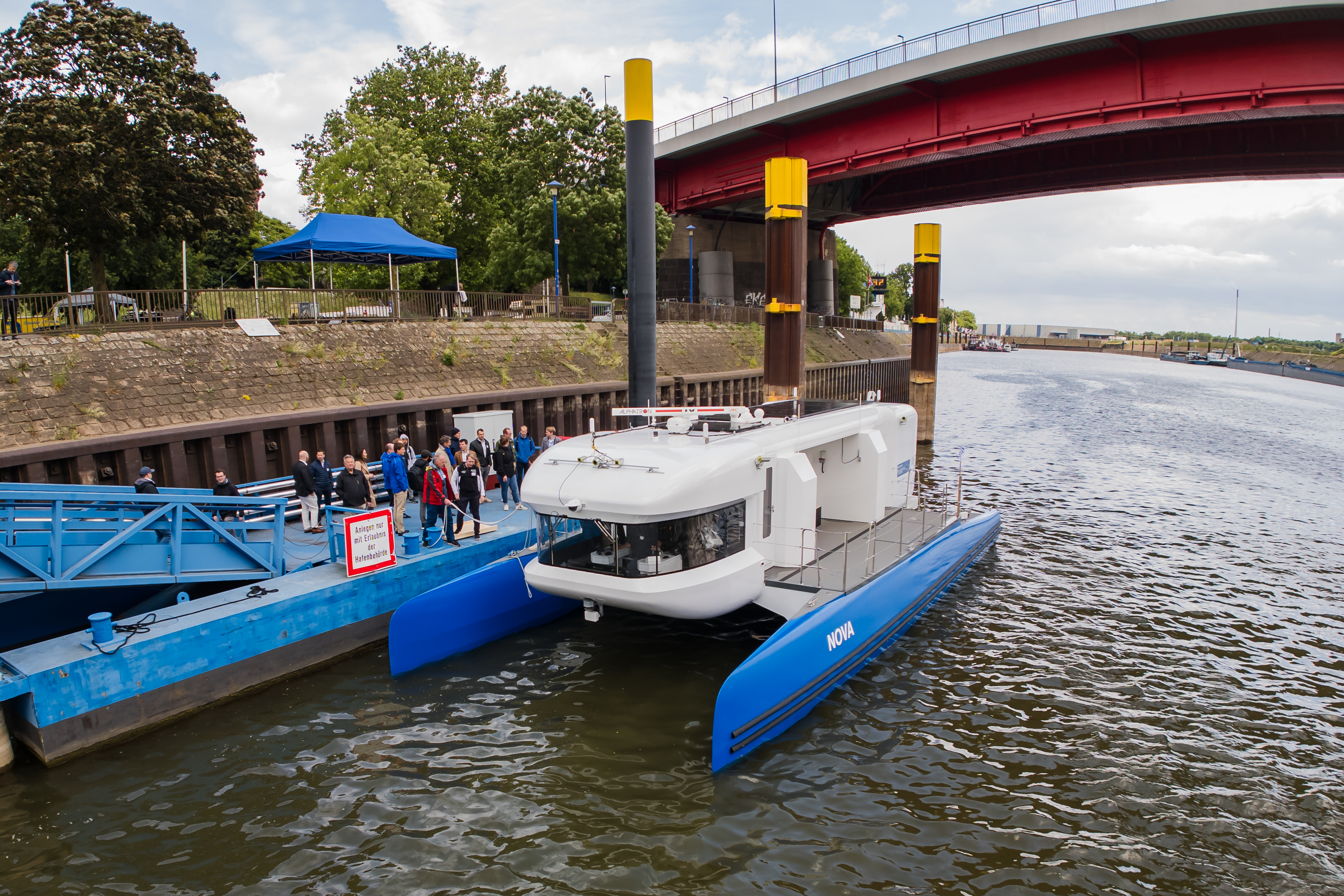 Vessel Course Autonomous and Electric: Research Vessel “NOVA” sets course with ...